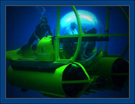 The Bubble Sub - The ONLY 360 degree submarine in Grand Cayman - Cayman Islands - Digital photography Ray Bilcliff